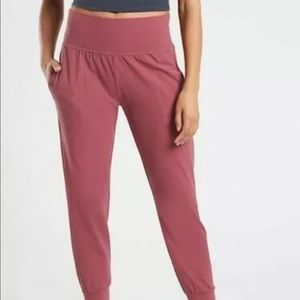 Athleta Salutation Jogger in Victorian Berry